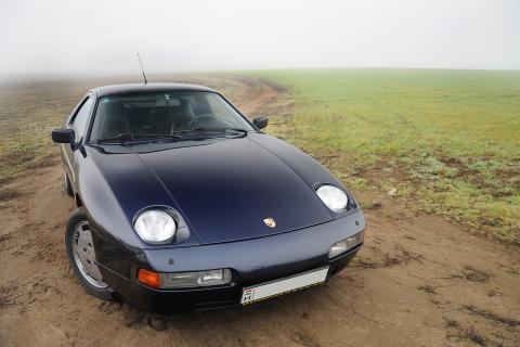 1986 Porsche 928 S4