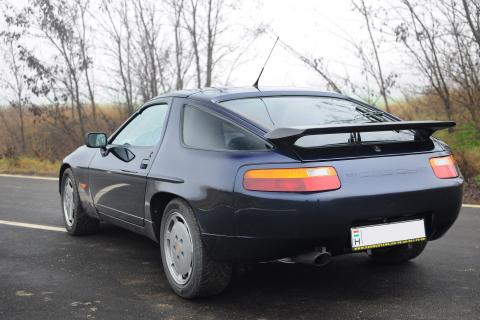 1986 Porsche 928 S4