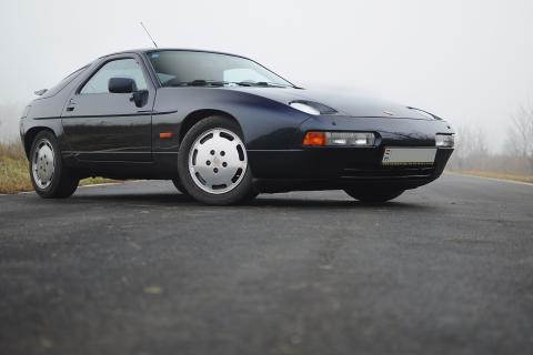 1986 Porsche 928 S4