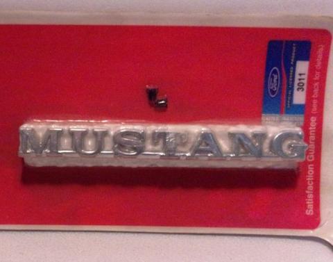 MUSTANG embléma Coupe