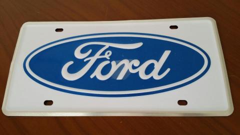 Díszrendszámtáblá Ford
