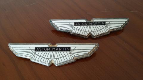 Géptető embléma "Aston Martin"